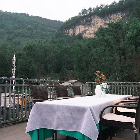 Apartamento 一树一花客栈眷恋店 Wulingyuan Exterior foto